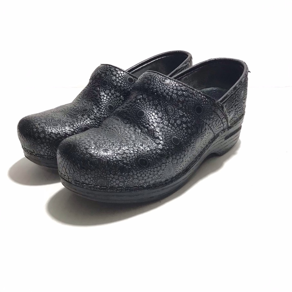 Dansko XP Clogs Texture Printed Black Size 37